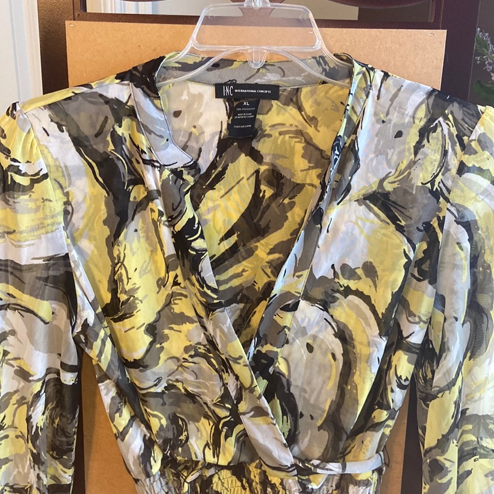 NWOT XL INC International Concept Top XL